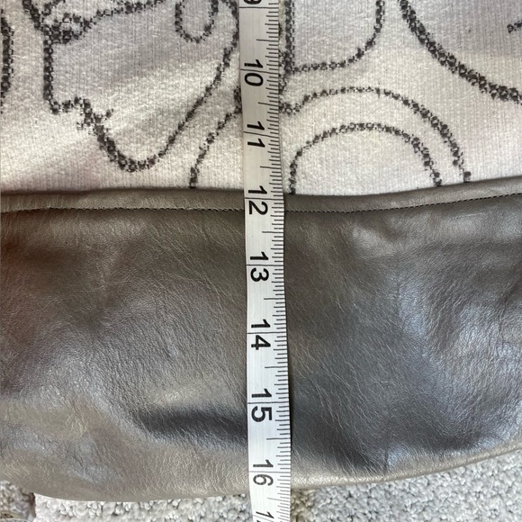 Unique “Faces” Lined 3 Pocket Coin Purse Faux Leather Tote Shopping Bag Artsy - Picture 11 of 12